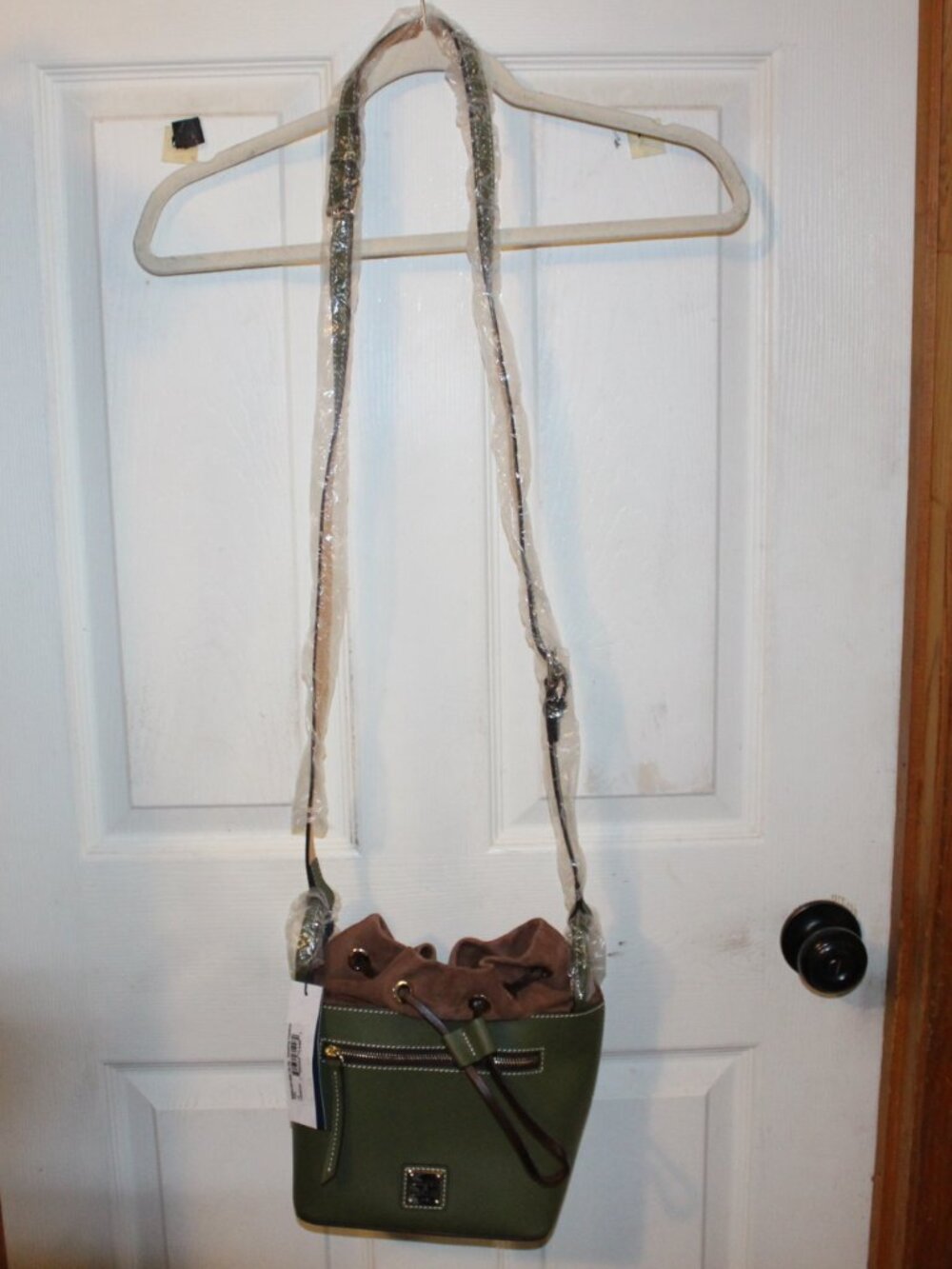 NWT Dooney & Bourke crossbody and wallet set STUNNING!! - Picture 9 of 13